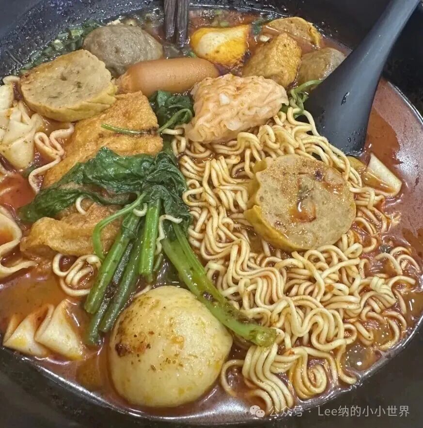 DƬ